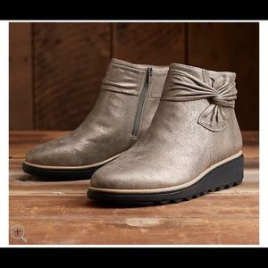 Clarks Collection Suede Bootie Sharon Salon Sz 11